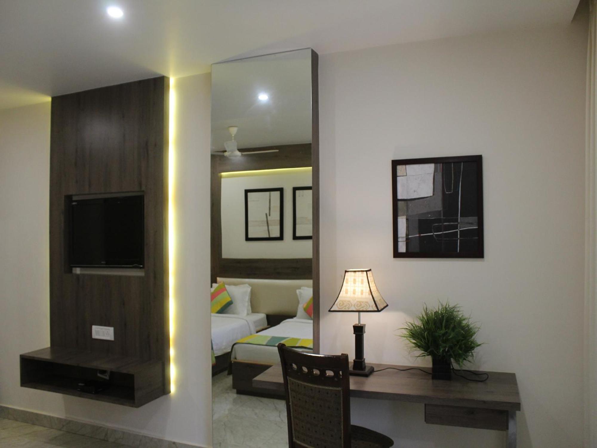Hotel Seven Sky Clarks Exotica Bhuj Exterior foto